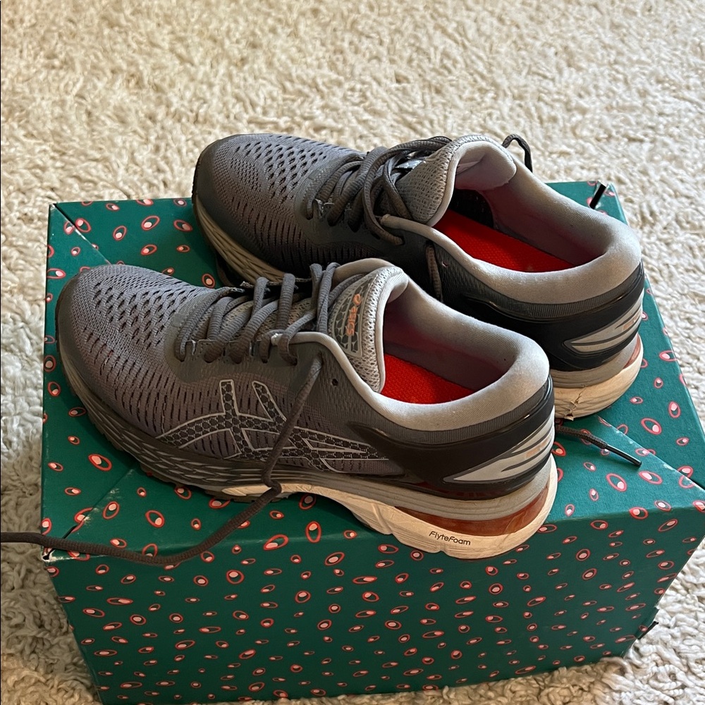 ASICS women's Charcoal Athletic Shoes size 7.5